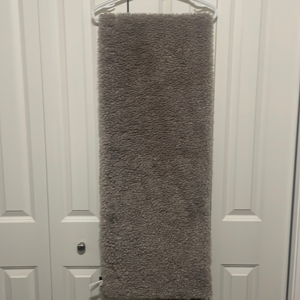 Beautiful Long Faux Fur Sherpa Blanket scarf/wrap shawl
